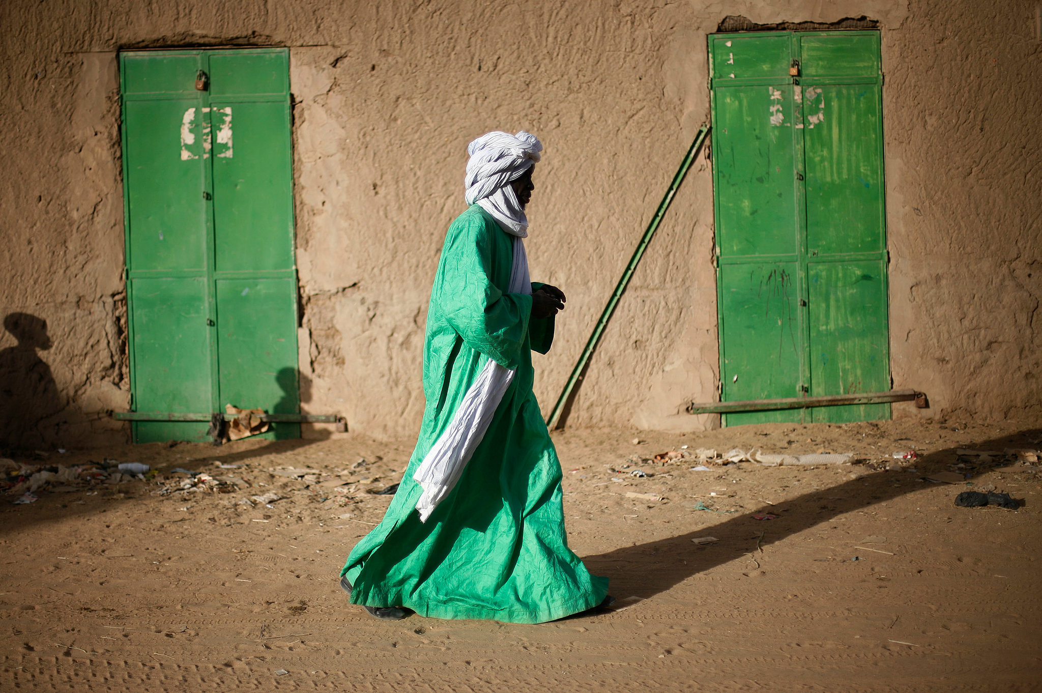 The Lens Is Standard, the Photos Anything But – NYTimes.com